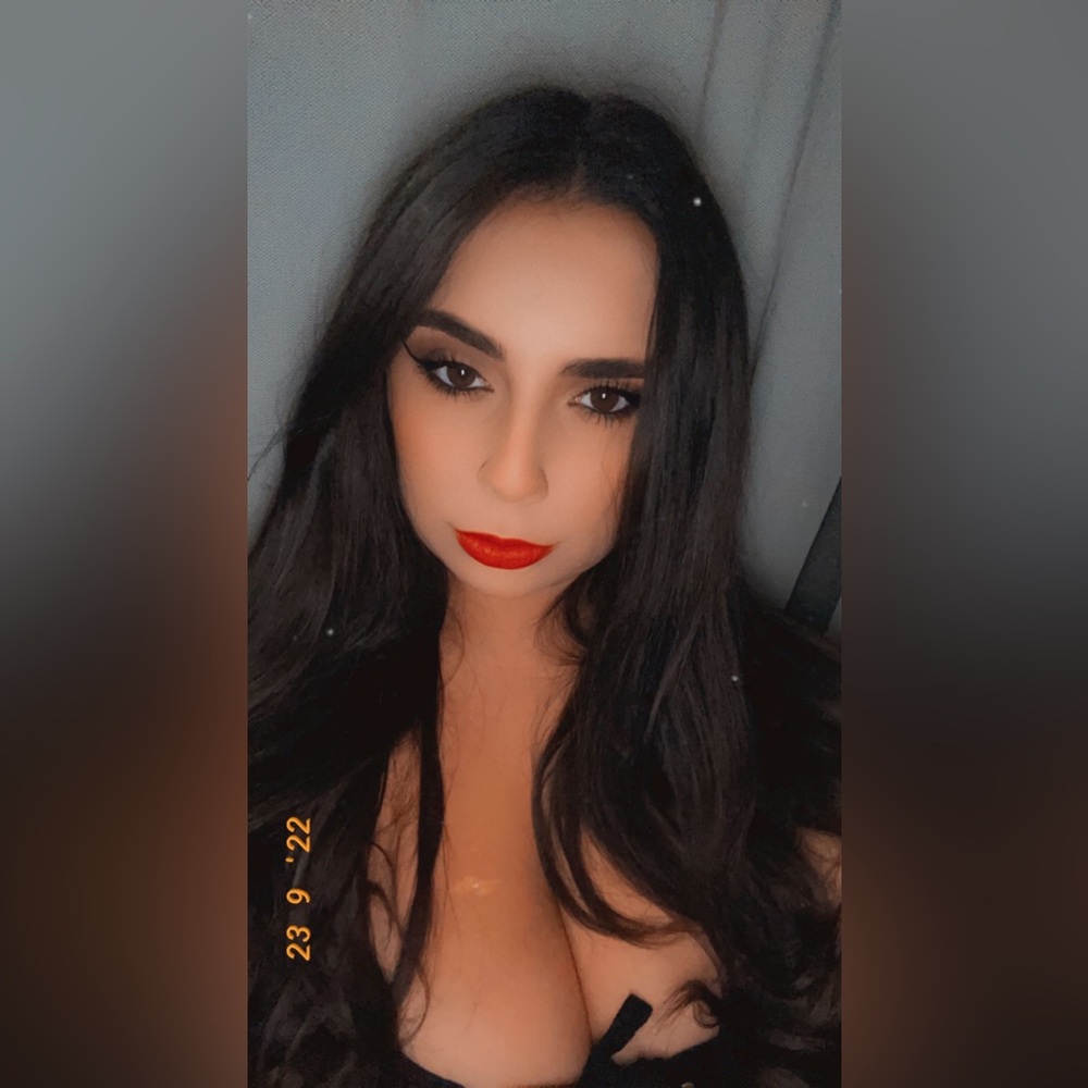 Meet your Posher, Gabriella